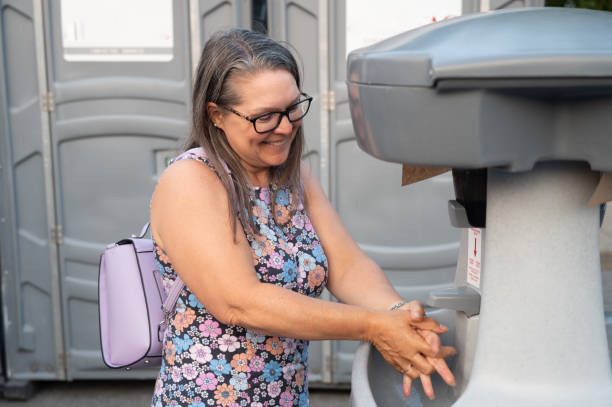 Best Portable toilet rental cost  in Willard, OH